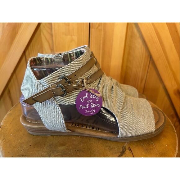 Blowfish Malibu Wedge Sandal Birch Size 8.5 nwt ￼ - Picture 1 of 8